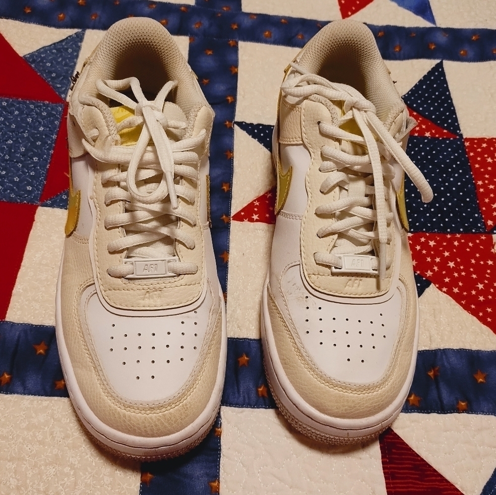 Nike Women's Air Force Shadow SE Pale Light Zitron